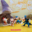 Слика на Bullyland - ПРАСЕТО ШТО СВИРИ НА ВИОЛИНА (Волкот и трите прасиња)- Walt Disney