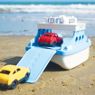 Слика на ТРАЕКТ со 2 автомобили - Green Toys